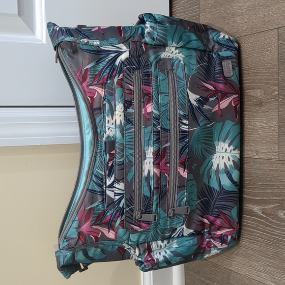 Lug Camper Shoulder/Crossbody Bag - Picture 5 of 13